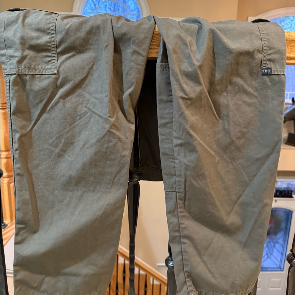 5.11 Tactical Dark olive green Pants 32x30 many pockets durable - Picture 2 of 12